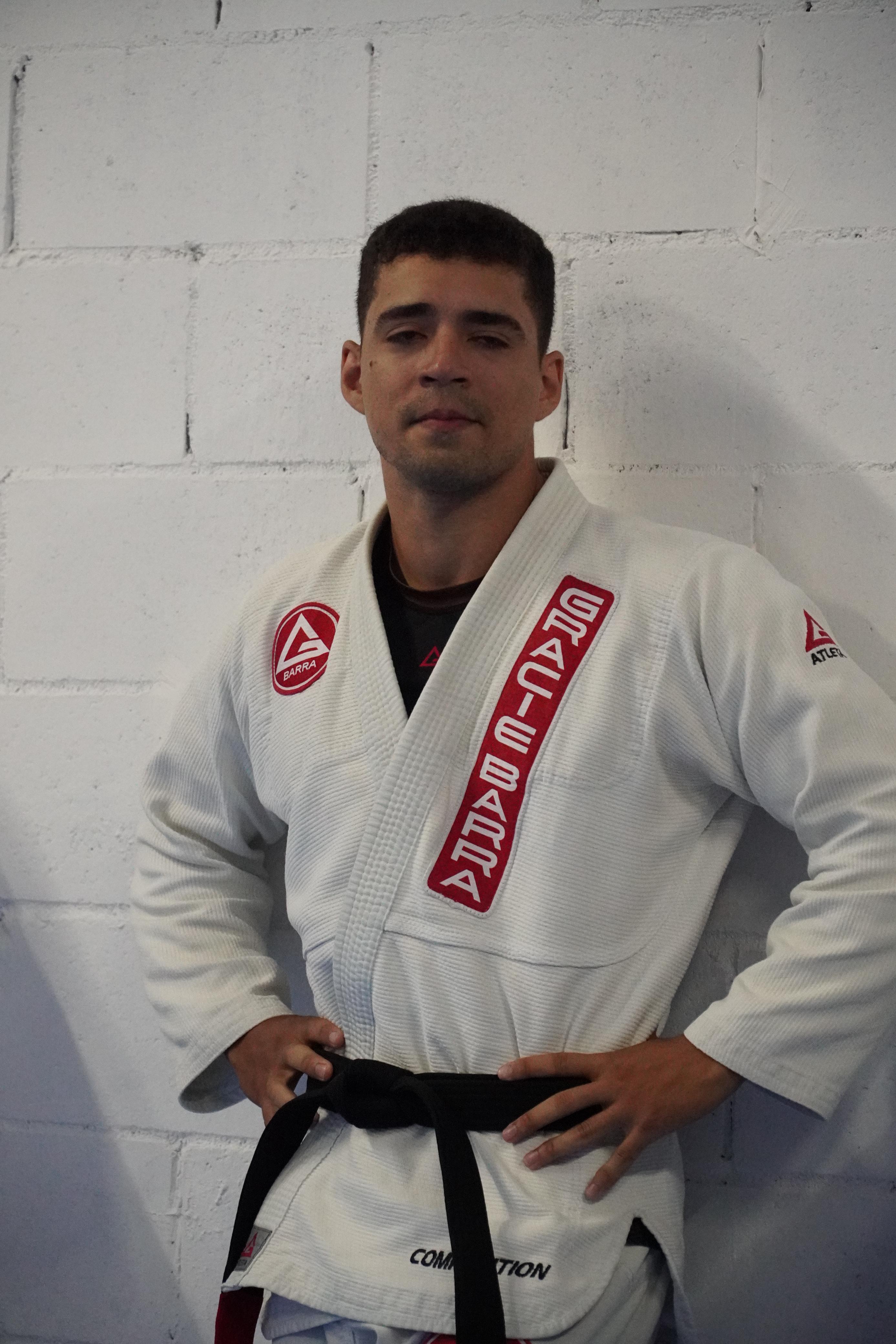 Brunno — professor e fundador da Gracie Barra Caruaru, faixa preta